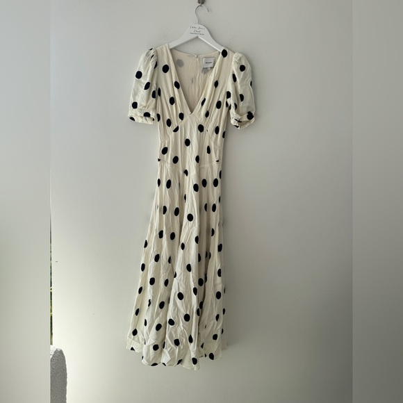 REFORMATION Naira Dress in Pluto Dot 4 - Picture 7 of 10